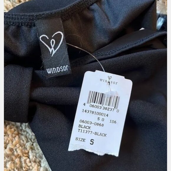 NWT Windsor Sz S Adorable Black Crop Top w Large Bow - Picture 8 of 8